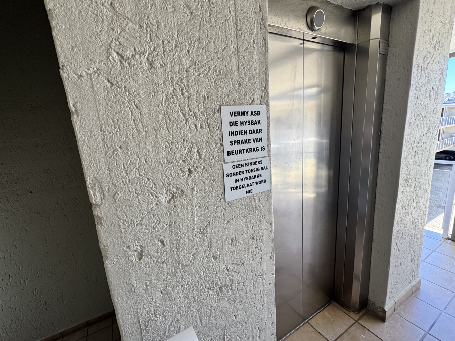 2 Bedroom Property for Sale in Hartenbos Central Western Cape